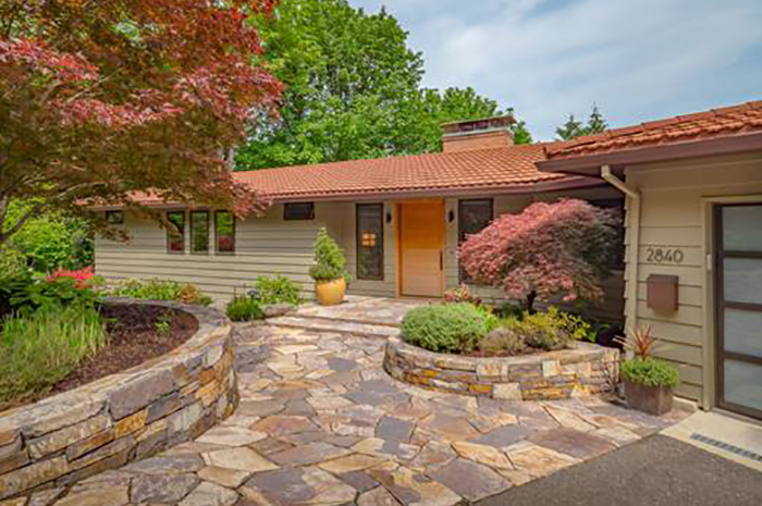 Bungalow House in Council Crest