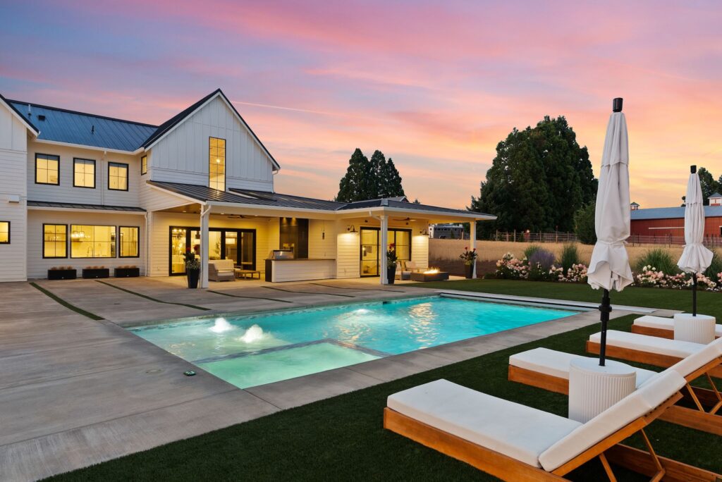 The Luxury Real Estate Market Continues to Outperform: What the Mid-Year Outlook Means for Buyers and Sellers
